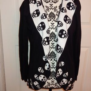 Adorable black hooded sweater with skull detail